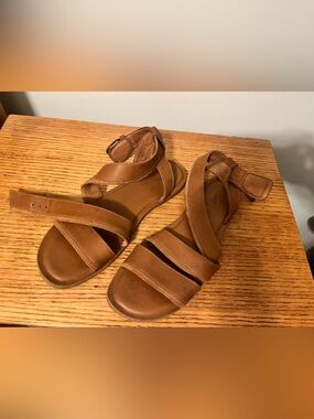 TOMS Women's Brown Strappy Ankle-Wrap Sandals
